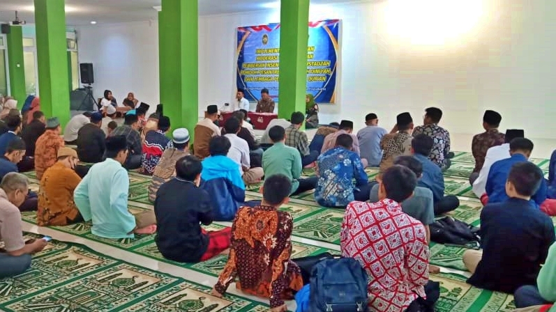 Pemerintah Kota (Pemkot) Yogyakarta Serahkan Bantuan Insentif Ustadz dan Ustadzah