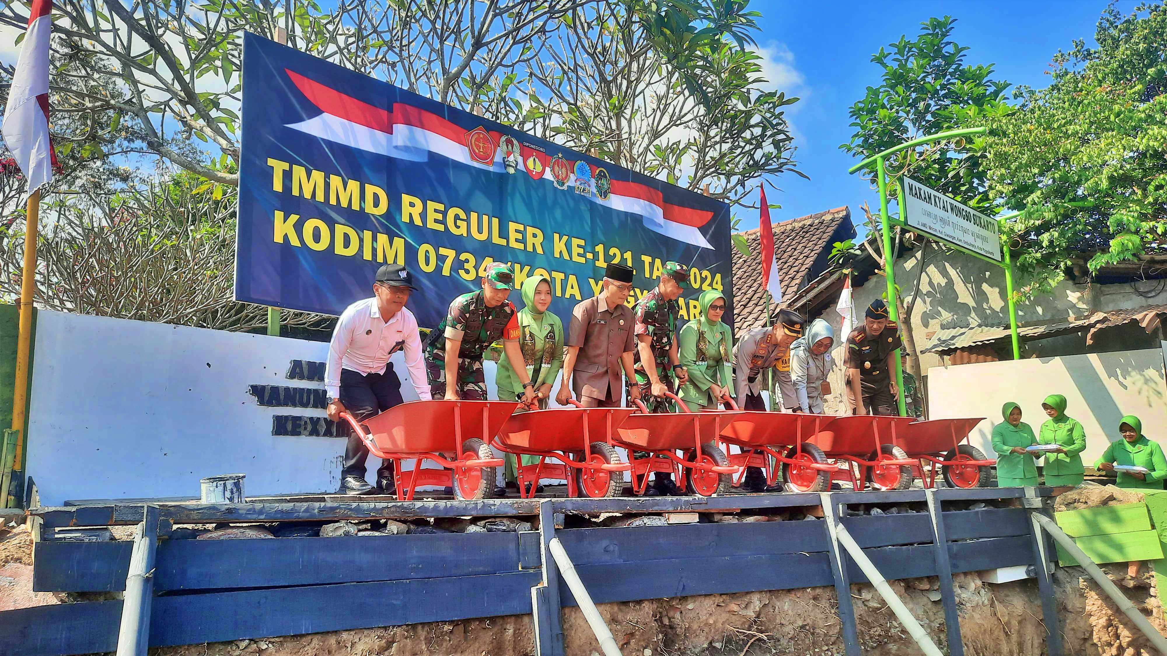 Peletakan Batu Pertama Pembangunan Talud TMMD Reguler Ke-121 TA. 2024 Kodim 0734/Kota Yogyakarta